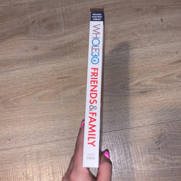 The Whole 30 friends & family hardback cookbook - Picture 2 of 3